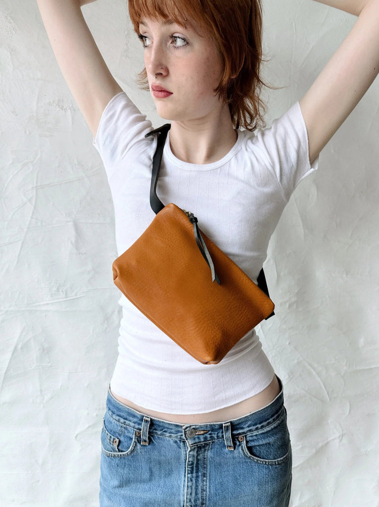 Eleven Thirty Amada Fanny Pack (Straw) - Victoire BoutiqueEleven ThirtyBags Ottawa Boutique Shopping Clothing
