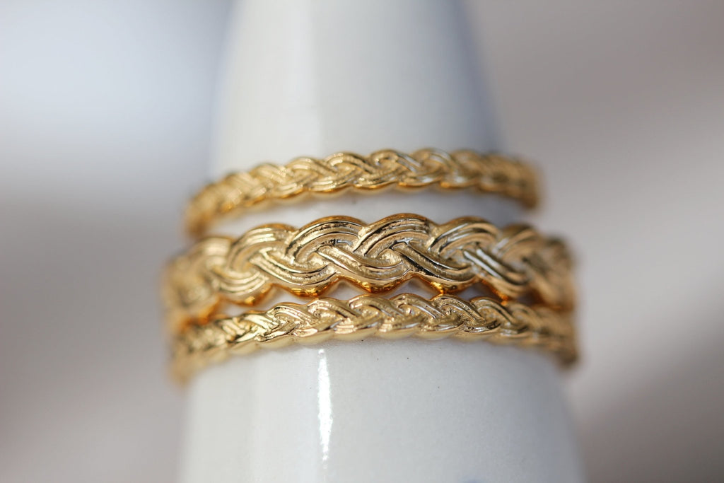Little Gold Seagrass Band (Thick) - Victoire BoutiqueLittle GoldRings Ottawa Boutique Shopping Clothing