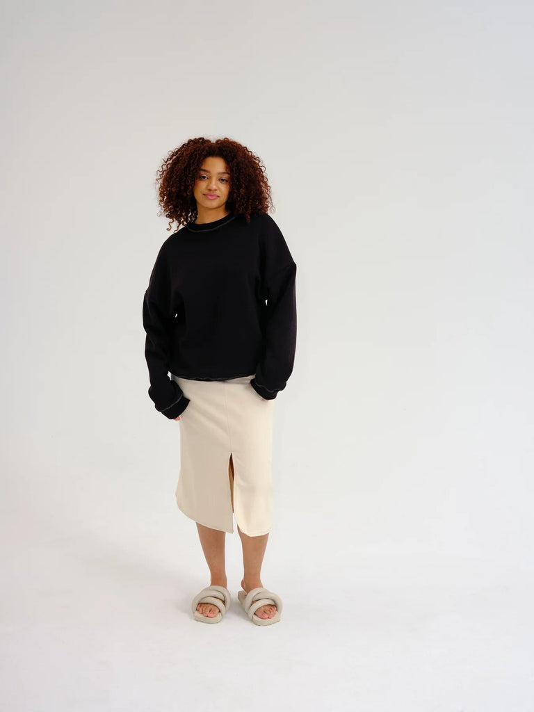 Odeyalo Anemone Crew Neck Sweater (Black) - Victoire BoutiqueOdeyaloTops Ottawa Boutique Shopping Clothing