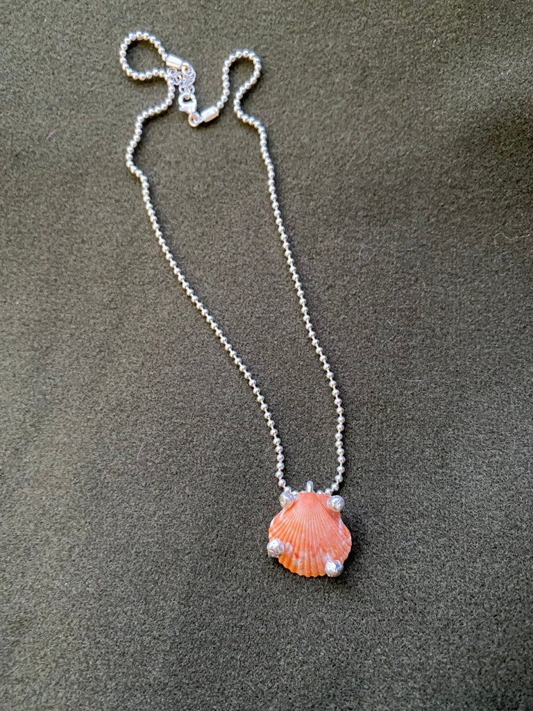 Atelier Melrai She Sells Seashells Necklace - Victoire BoutiqueAtelier MelraiNecklaces Ottawa Boutique Shopping Clothing