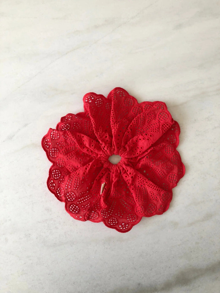 Billy Bamboo Alice Lace Scrunchies (Red or White) - Victoire BoutiqueBilly BambooAccessories Ottawa Boutique Shopping Clothing