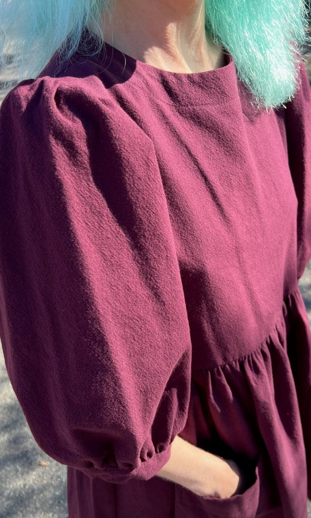 Birds of North America Flowerpiercer Dress (Burgundy) - Victoire BoutiqueBirds of North AmericaDresses Ottawa Boutique Shopping Clothing