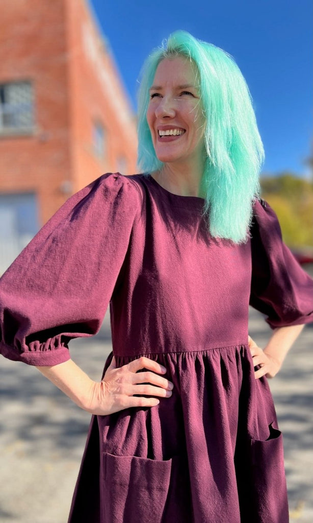 Birds of North America Flowerpiercer Dress (Burgundy) - Victoire BoutiqueBirds of North AmericaDresses Ottawa Boutique Shopping Clothing