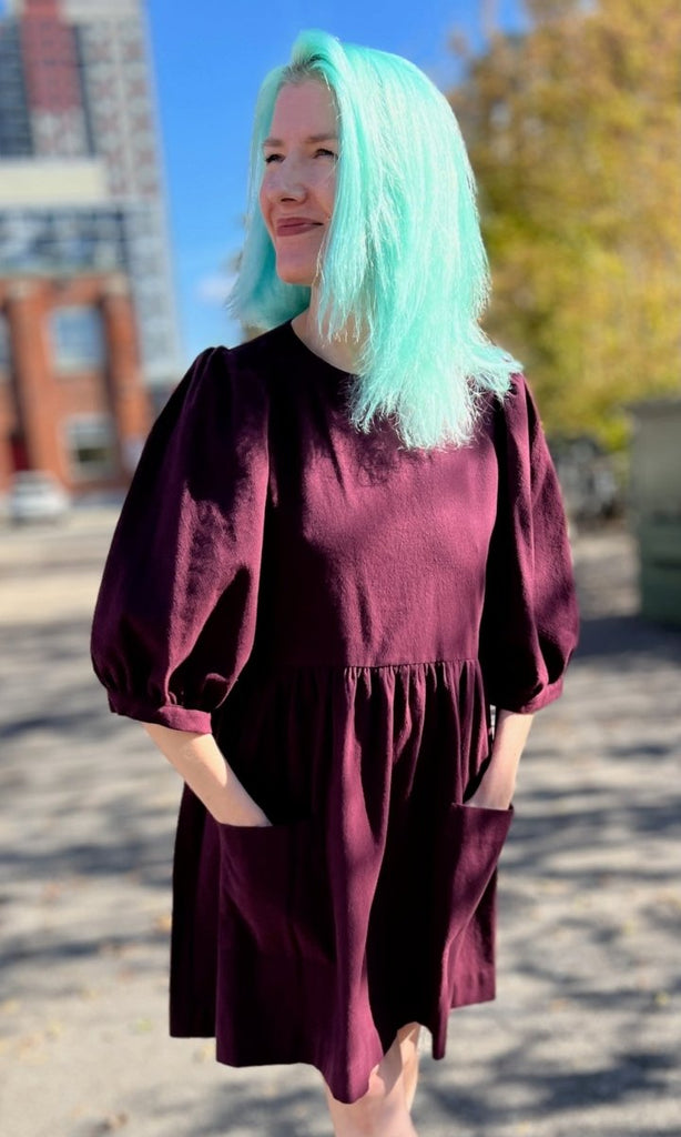 Birds of North America Flowerpiercer Dress (Burgundy) - Victoire BoutiqueBirds of North AmericaDresses Ottawa Boutique Shopping Clothing