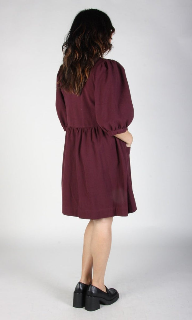 Birds of North America Flowerpiercer Dress (Burgundy) - Victoire BoutiqueBirds of North AmericaDresses Ottawa Boutique Shopping Clothing