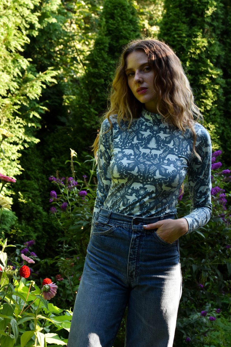 Jupe Mi-longue Imprimé Tie Dye Noir Asymétrique. | FR Jupe Mi-longue Imprimé Tie Dye Noir Asymétrique. | FR