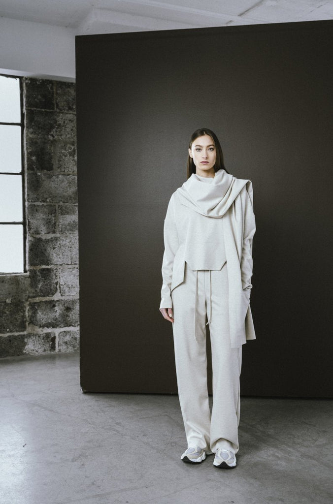 Bodybag Skye Pocketed Scarf (Charcoal or Sand) - Victoire BoutiqueBodybagWinter Accessories Ottawa Boutique Shopping Clothing