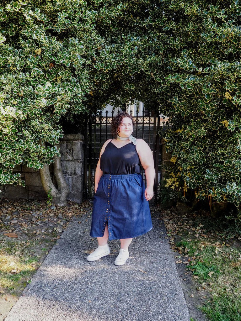 Connally Goods Sadie Skirt (Dark Wash Indigo) - Victoire BoutiqueConnally GoodsSkirts Ottawa Boutique Shopping Clothing