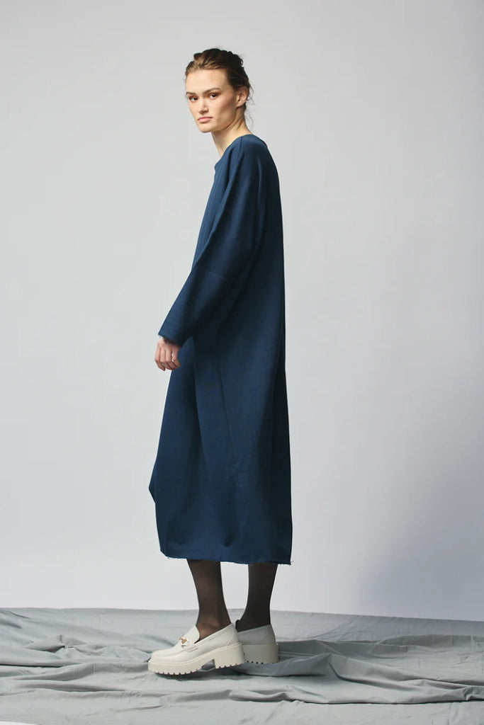 Devlyn van Loon Pullover Sweatshirt Dress (Navy) - Victoire BoutiqueDevlyn Van LoonDresses Ottawa Boutique Shopping Clothing