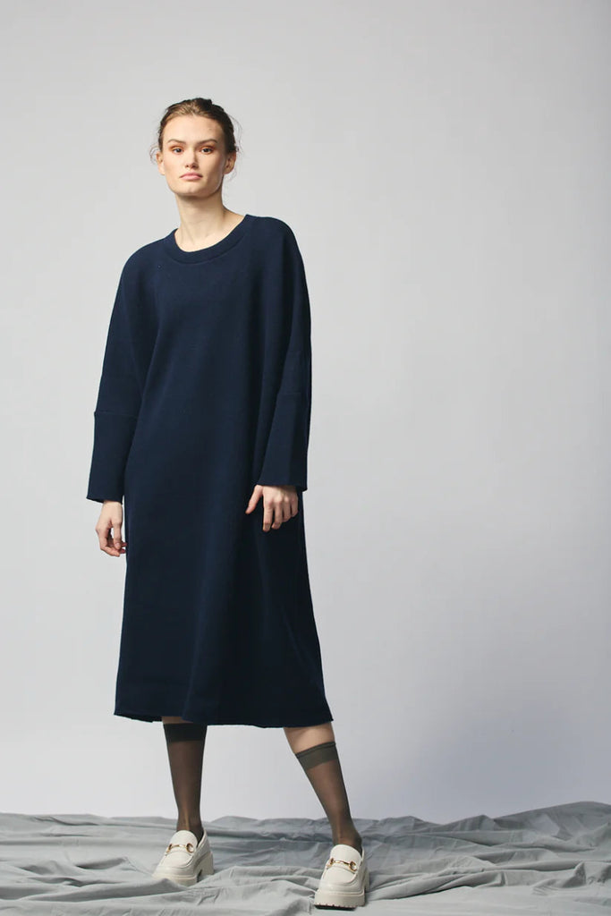 Devlyn van Loon Pullover Sweatshirt Dress (Navy Wool) - Victoire BoutiqueDevlyn Van LoonDresses Ottawa Boutique Shopping Clothing