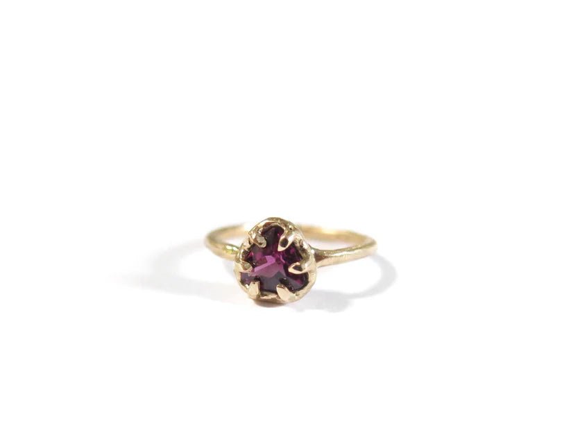 Elaine Ho 14K Gold Ring (Rhodolite Garnet) - Victoire BoutiqueElaine HoRings Ottawa Boutique Shopping Clothing