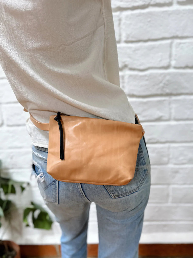 Eleven Thirty Amada Fanny Pack (Saddle) - Victoire BoutiqueEleven ThirtyBags Ottawa Boutique Shopping Clothing