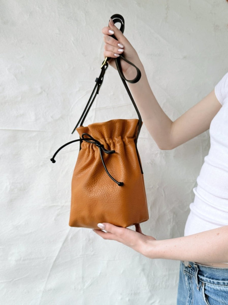 Eleven Thirty Mariel Bucket Bag (Straw) - Online Exclusive - Victoire BoutiqueEleven ThirtyBags Ottawa Boutique Shopping Clothing