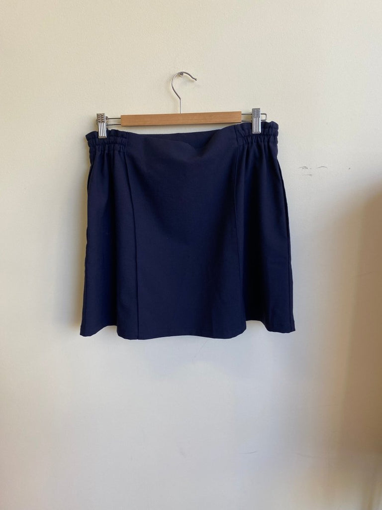 Fortiv Nico Mini Skirt (Navy) - Victoire BoutiqueFortivSkirts Ottawa Boutique Shopping Clothing