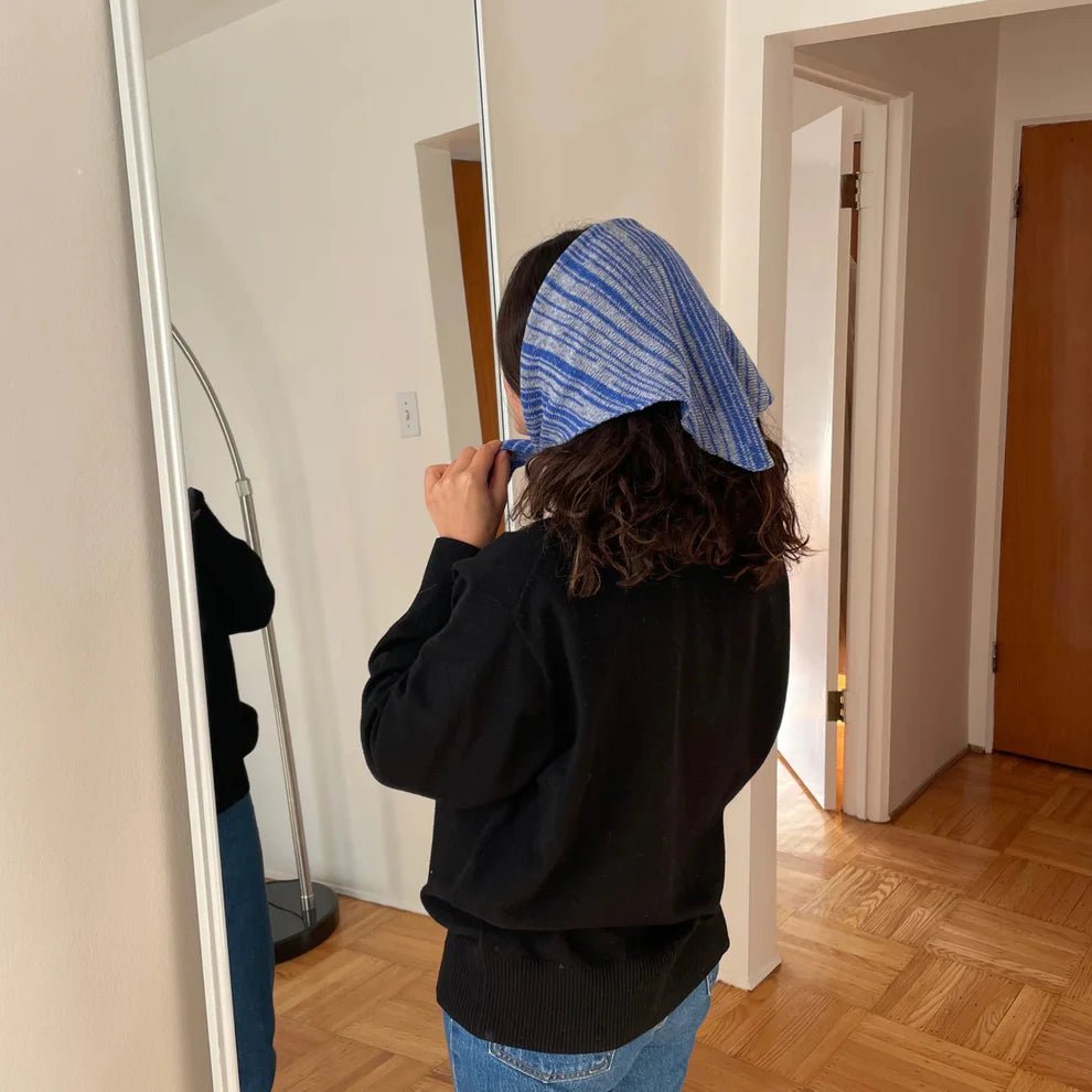 Givéh Cashmere - Blend Lily Mini Scarf (Lemon or Blue Gradient) - Victoire BoutiqueGivéhWinter Accessories Ottawa Boutique Shopping Clothing