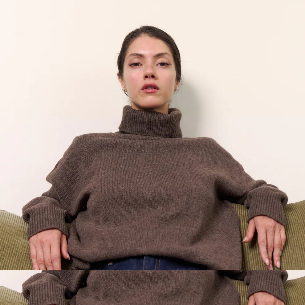 Givéh Hugme Turtleneck Sweater (Coffee) - Victoire BoutiqueGivéhSweater Ottawa Boutique Shopping Clothing