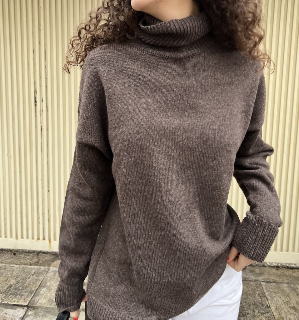 Givéh Hugme Turtleneck Sweater (Coffee) - Victoire BoutiqueGivéhSweater Ottawa Boutique Shopping Clothing