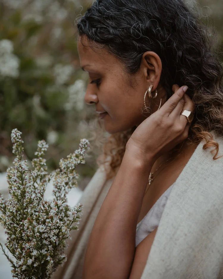 Hawkly Canyon Hoops (Bronze or Silver) - Victoire BoutiqueHawklyEarrings Ottawa Boutique Shopping Clothing