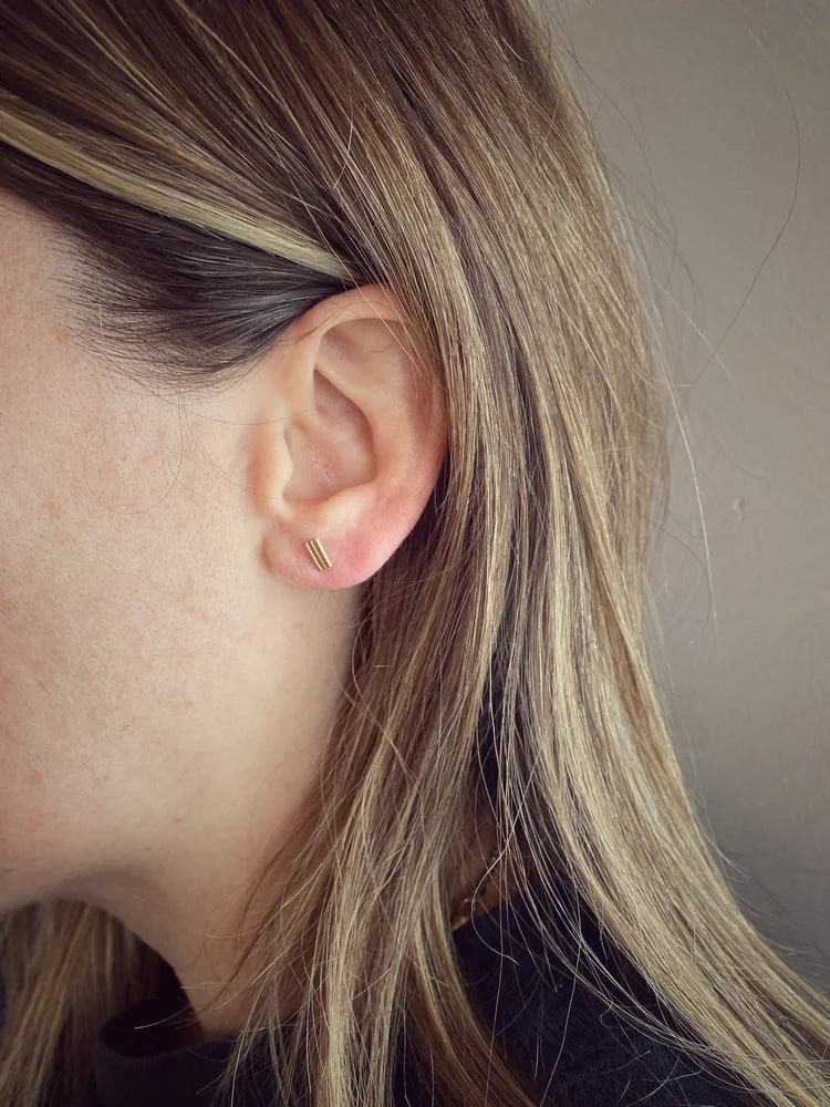 Hawkly Linear Mini Studs (Bronze or Silver) - Victoire BoutiqueHawklyEarrings Ottawa Boutique Shopping Clothing