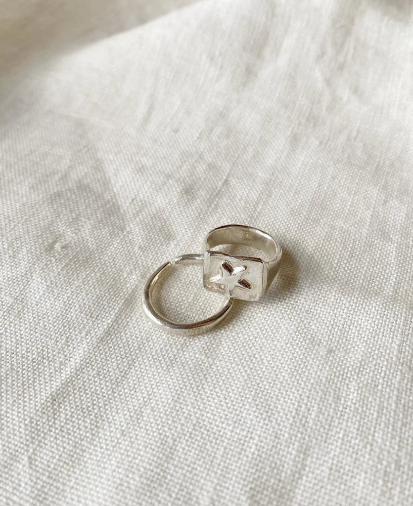 Hawkly Nova Signet Ring (Silver) - Victoire BoutiqueHawklyRings Ottawa Boutique Shopping Clothing