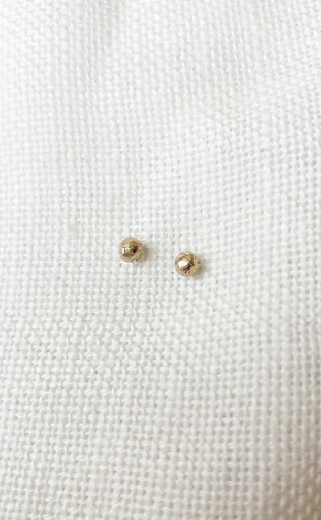 Hawkly Pebble Mini Studs (Bronze or Silver) - Victoire BoutiqueHawklyEarrings Ottawa Boutique Shopping Clothing