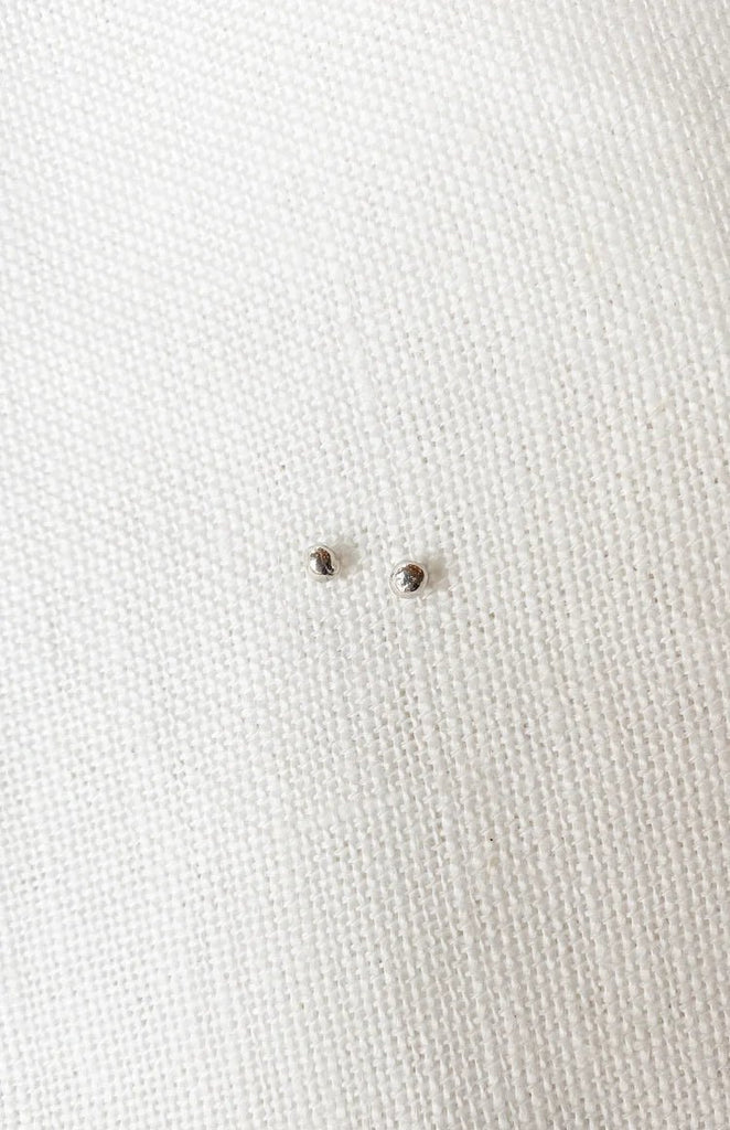 Hawkly Pebble Mini Studs (Bronze or Silver) - Victoire BoutiqueHawklyEarrings Ottawa Boutique Shopping Clothing