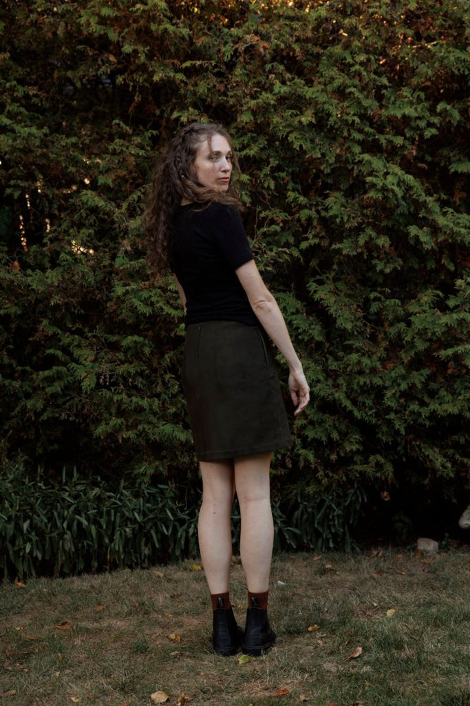 Hilary MacMillan Suede Mini Skirt (Olive) - Victoire BoutiqueHilary MacMillanSkirts Ottawa Boutique Shopping Clothing