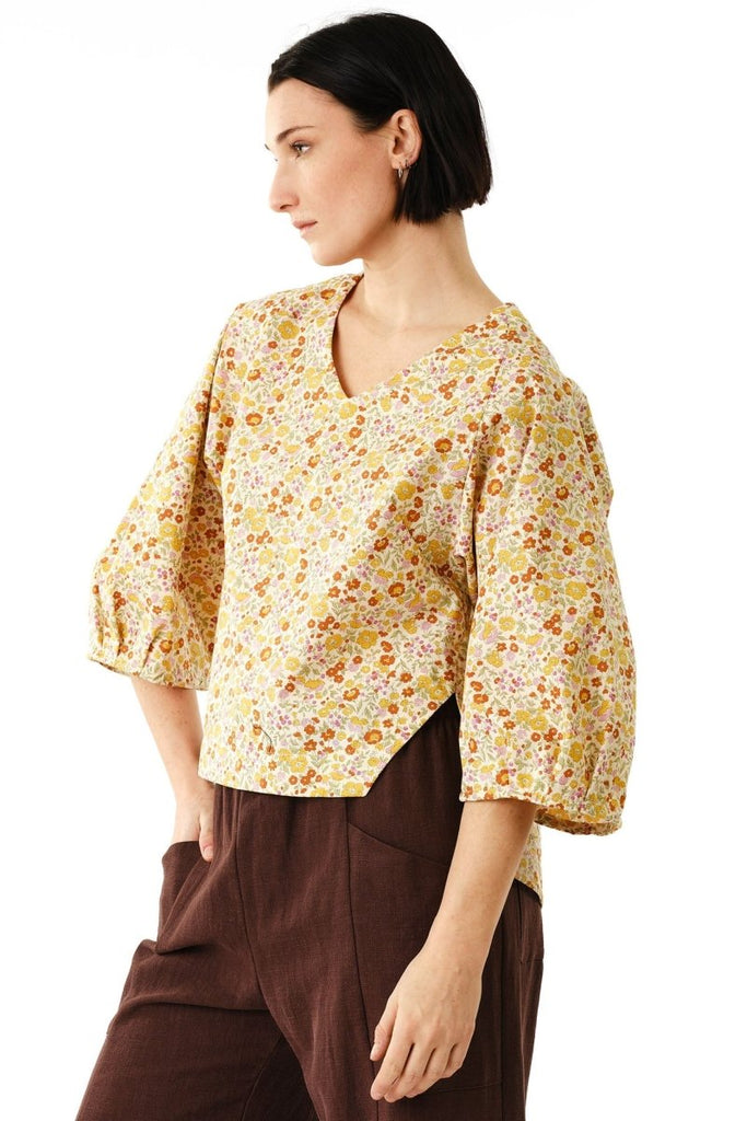 Jennifer Glasgow Perseus Top (Cream Floral) - Victoire BoutiqueJennifer GlasgowShirts & Tops Ottawa Boutique Shopping Clothing