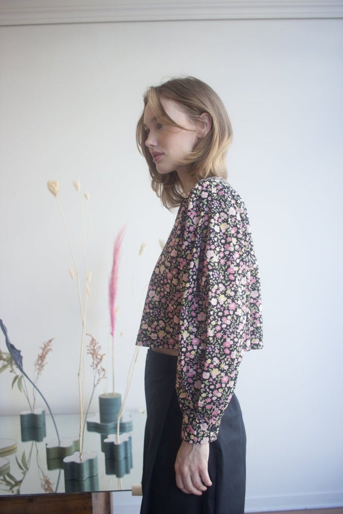 Jennifer Glasgow Polaris Top (Black Floral) - Victoire BoutiqueJennifer GlasgowShirts & Tops Ottawa Boutique Shopping Clothing