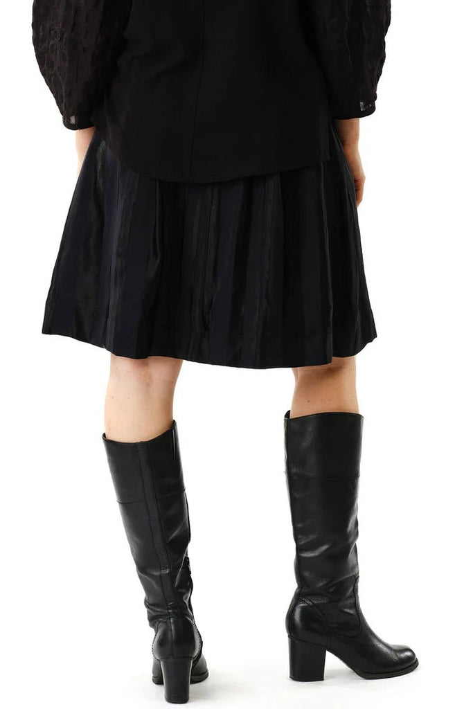 Jennifer Glasgow Strenua Skirt (Black) - Victoire BoutiqueJennifer GlasgowSkirts Ottawa Boutique Shopping Clothing