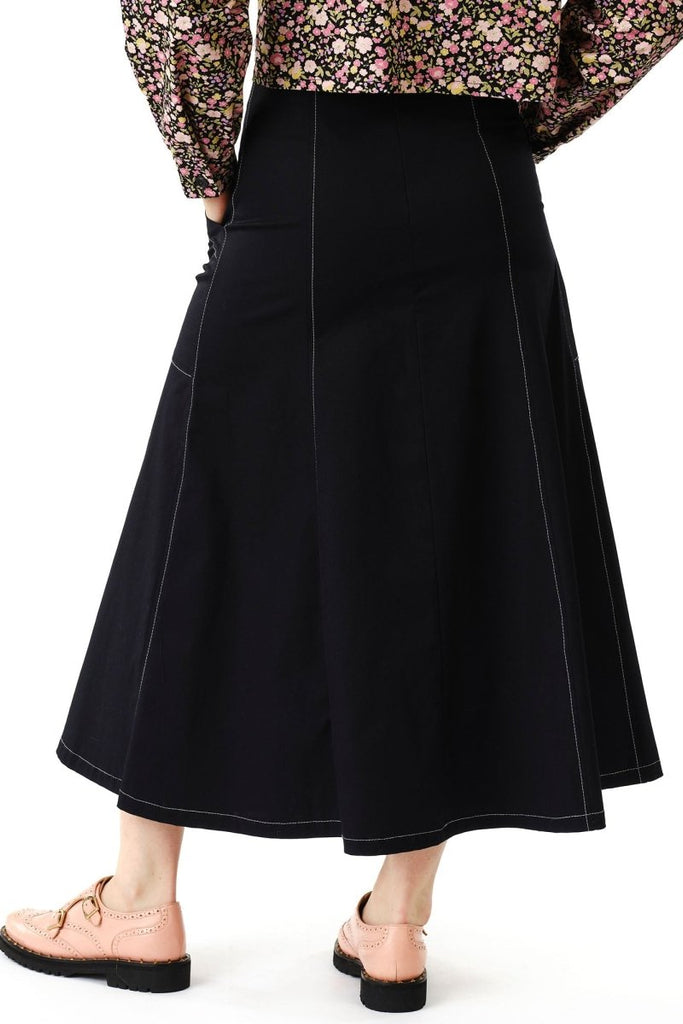 Jennifer Glasgow Volans Fluted Skirt (Black) - Victoire BoutiqueJennifer GlasgowSkirts Ottawa Boutique Shopping Clothing