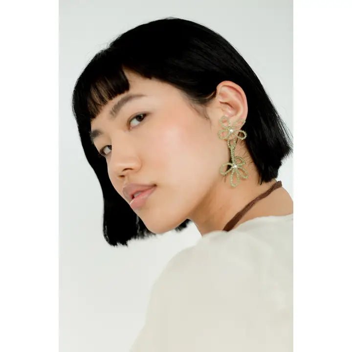 Kara Yoo Bloom Dangle Earrings (Peridot) - Victoire BoutiqueKara YooEarrings Ottawa Boutique Shopping Clothing