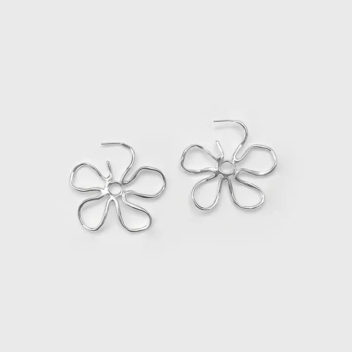 Kara Yoo Flora Large Hoops (Silver) - Victoire BoutiqueKara YooEarrings Ottawa Boutique Shopping Clothing