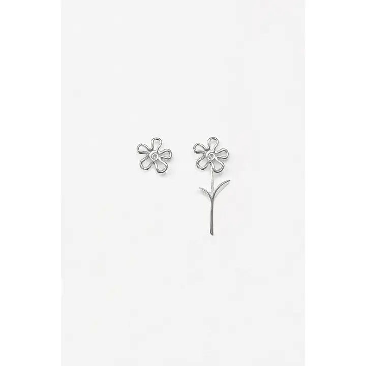 Kara Yoo Flora Studs + Stem Earrings (Silver) - Victoire BoutiqueKara YooEarrings Ottawa Boutique Shopping Clothing