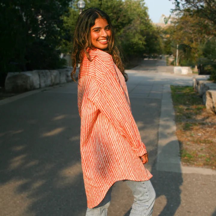 Kate Austin Designs Claude Shirt (Coral Red & Sand Wavy Stripe) - Victoire BoutiqueKate Austin DesignsTops Ottawa Boutique Shopping Clothing