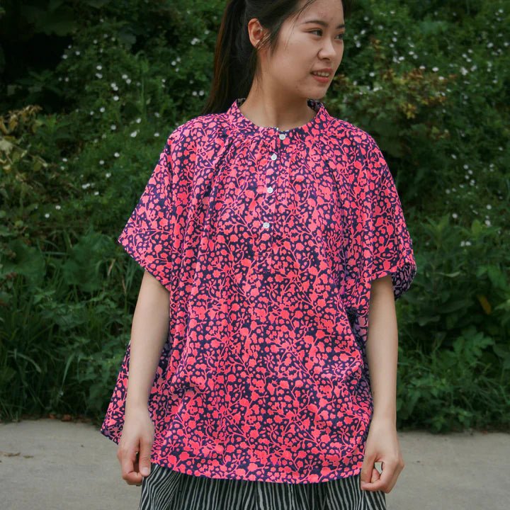 Kate Austin Designs Marina Top (Navy/Pink Jasmine) - Victoire BoutiqueKate Austin DesignsTops Ottawa Boutique Shopping Clothing