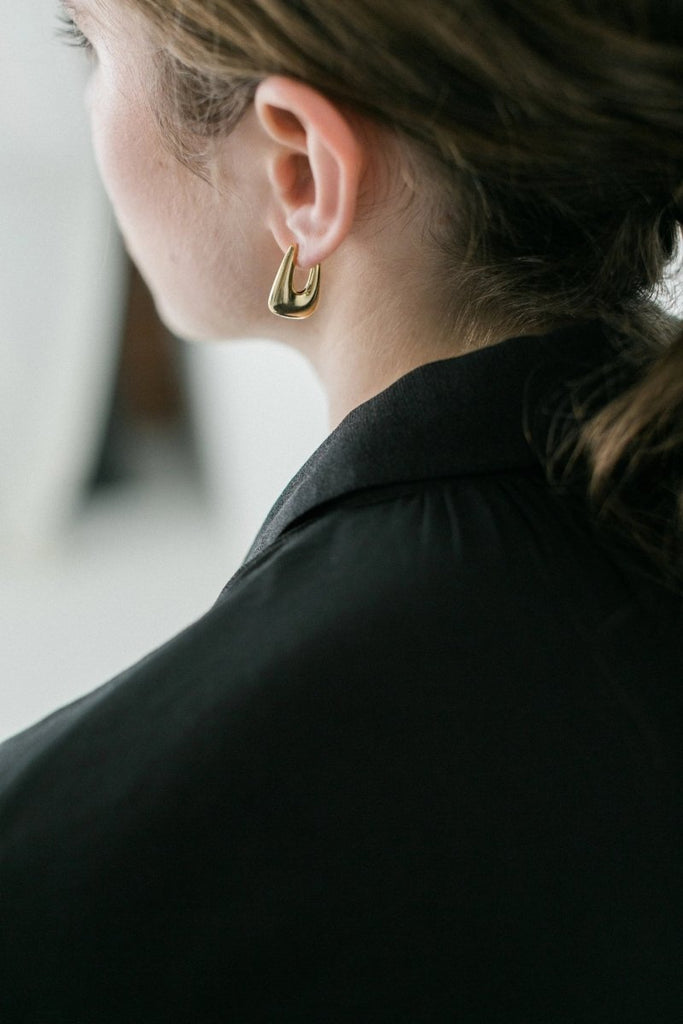 Lisbeth Peli Hoops - Victoire BoutiqueLisbeth JewelryEarrings Ottawa Boutique Shopping Clothing