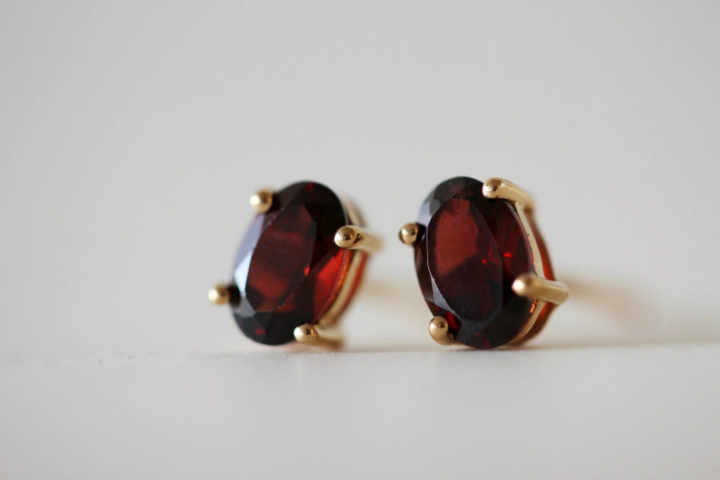 Little Gold Ava Studs (Garnet) - Victoire BoutiqueLittle GoldEarrings Ottawa Boutique Shopping Clothing