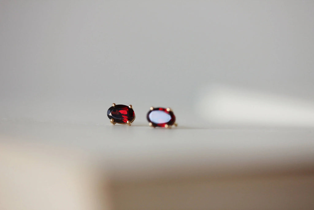 Little Gold Ava Studs (Garnet) - Victoire BoutiqueLittle GoldEarrings Ottawa Boutique Shopping Clothing