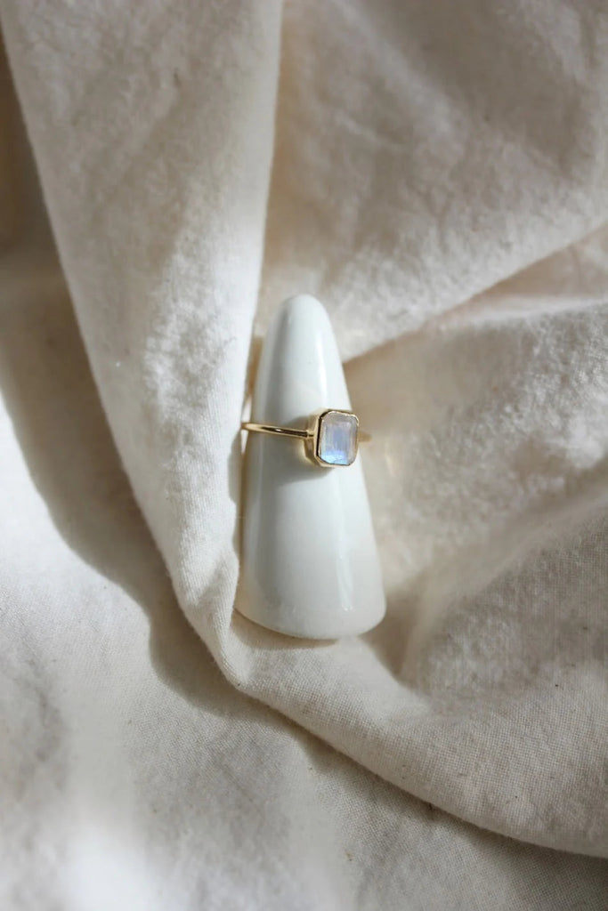 Little Gold Olivier Ring (Moonstone) - Victoire BoutiqueLittle GoldRings Ottawa Boutique Shopping Clothing