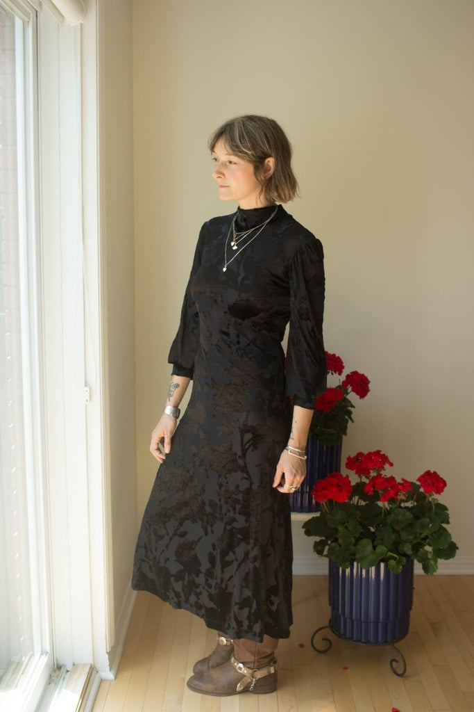 Marigold Kate Dress (Black Velvet) - Victoire BoutiqueMarigoldDresses Ottawa Boutique Shopping Clothing