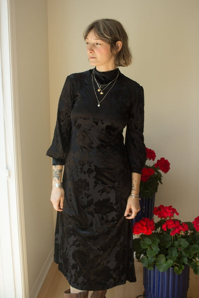 Marigold Kate Dress (Black Velvet) - Victoire BoutiqueMarigoldDresses Ottawa Boutique Shopping Clothing