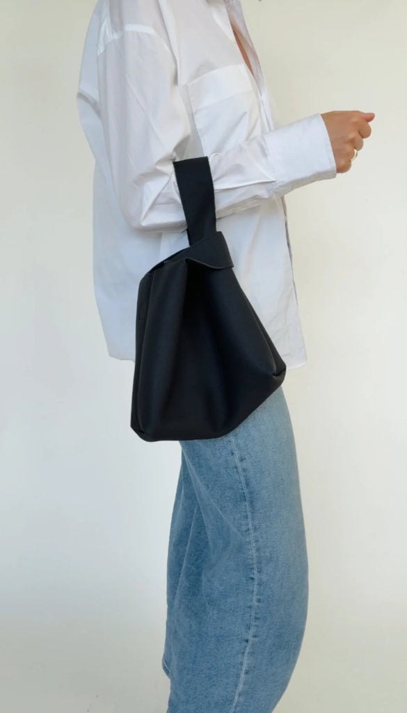 Market Canvas Issy Mini Tote (Dark Navy) - Victoire BoutiqueMarket CanvasBags Ottawa Boutique Shopping Clothing