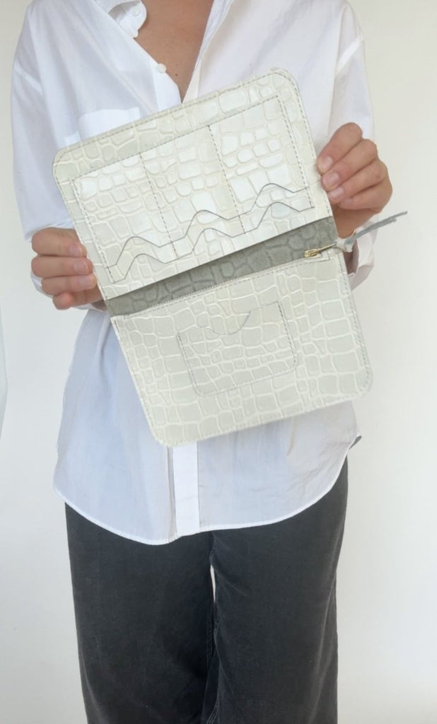 Market Canvas Ivy Leather Clutch Wallet (Various Colours) - Victoire BoutiqueMarket CanvasBags Ottawa Boutique Shopping Clothing