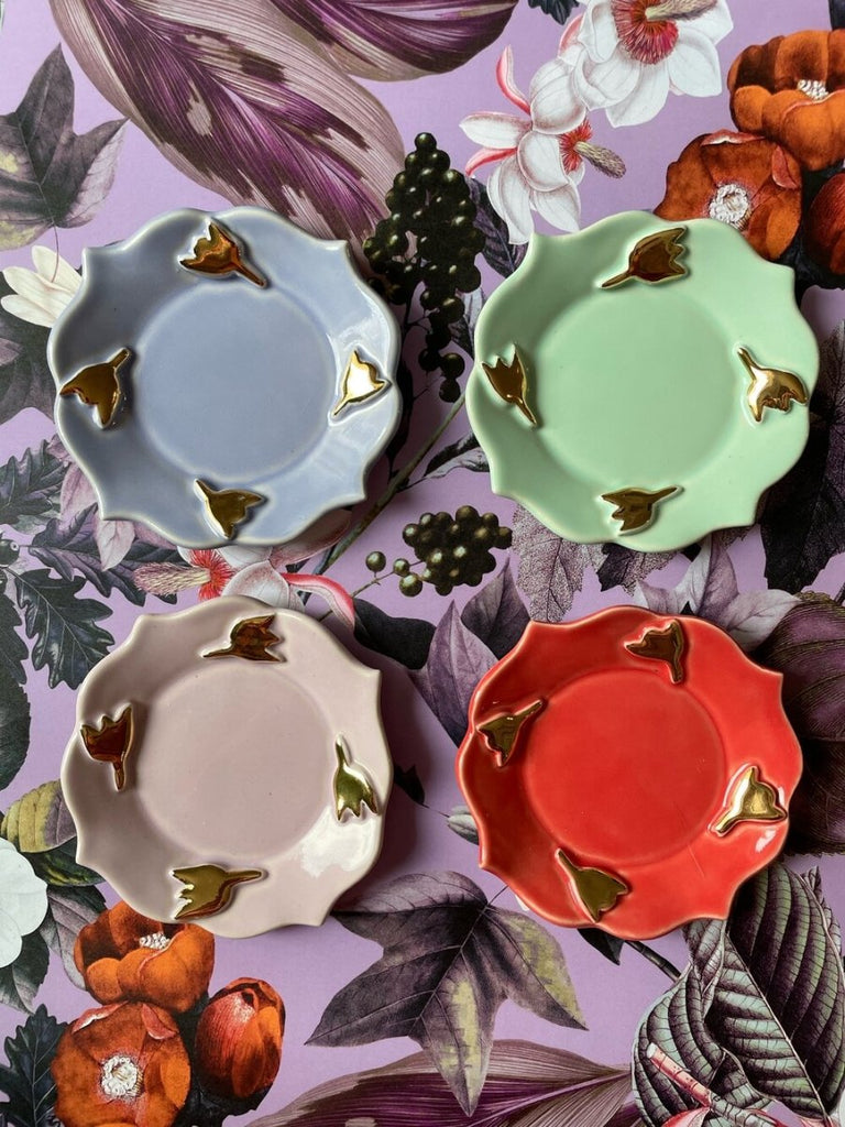 Meg Does Pottery Small Tulip Plates (Various Colours) - Victoire BoutiqueMeg Does PotteryHome Ottawa Boutique Shopping Clothing