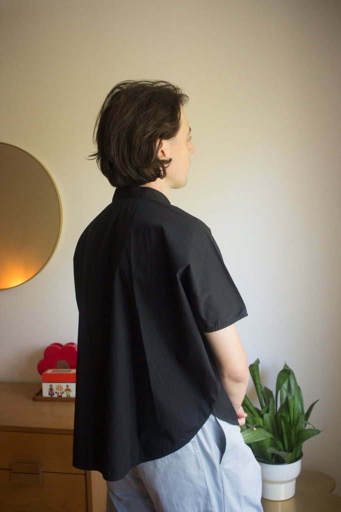 Meg Rounded Hem Shirt (Black) - Victoire BoutiqueMeg by Megan KinneyShirts & Tops Ottawa Boutique Shopping Clothing