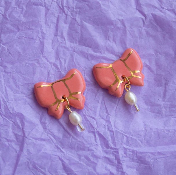 Meghan MacWhirter Bow Studs with Pearls - Victoire BoutiqueMeghan MacWhirterEarrings Ottawa Boutique Shopping Clothing