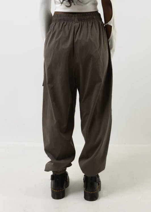 Mercy House Mountain Cargo Pants (Khaki) - Victoire BoutiqueMercy HouseBottoms Ottawa Boutique Shopping Clothing