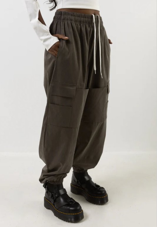 Mercy House Mountain Cargo Pants (Khaki) - Victoire BoutiqueMercy HouseBottoms Ottawa Boutique Shopping Clothing