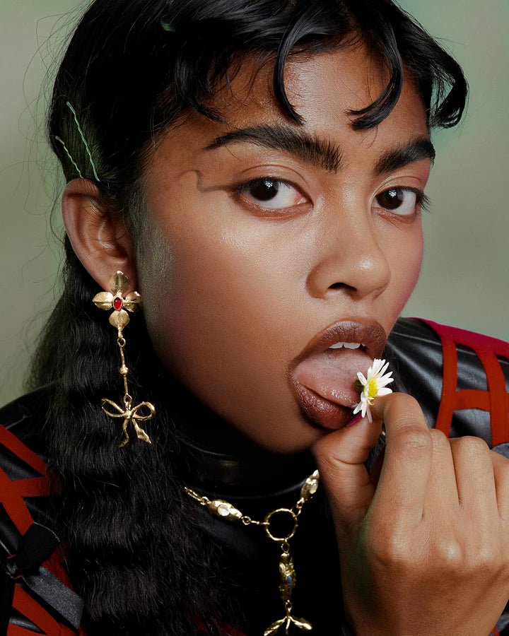 ORA - C Willow Bow Earrings (Brass with Nephrite Jade) - Victoire BoutiqueORA - CEarrings Ottawa Boutique Shopping Clothing